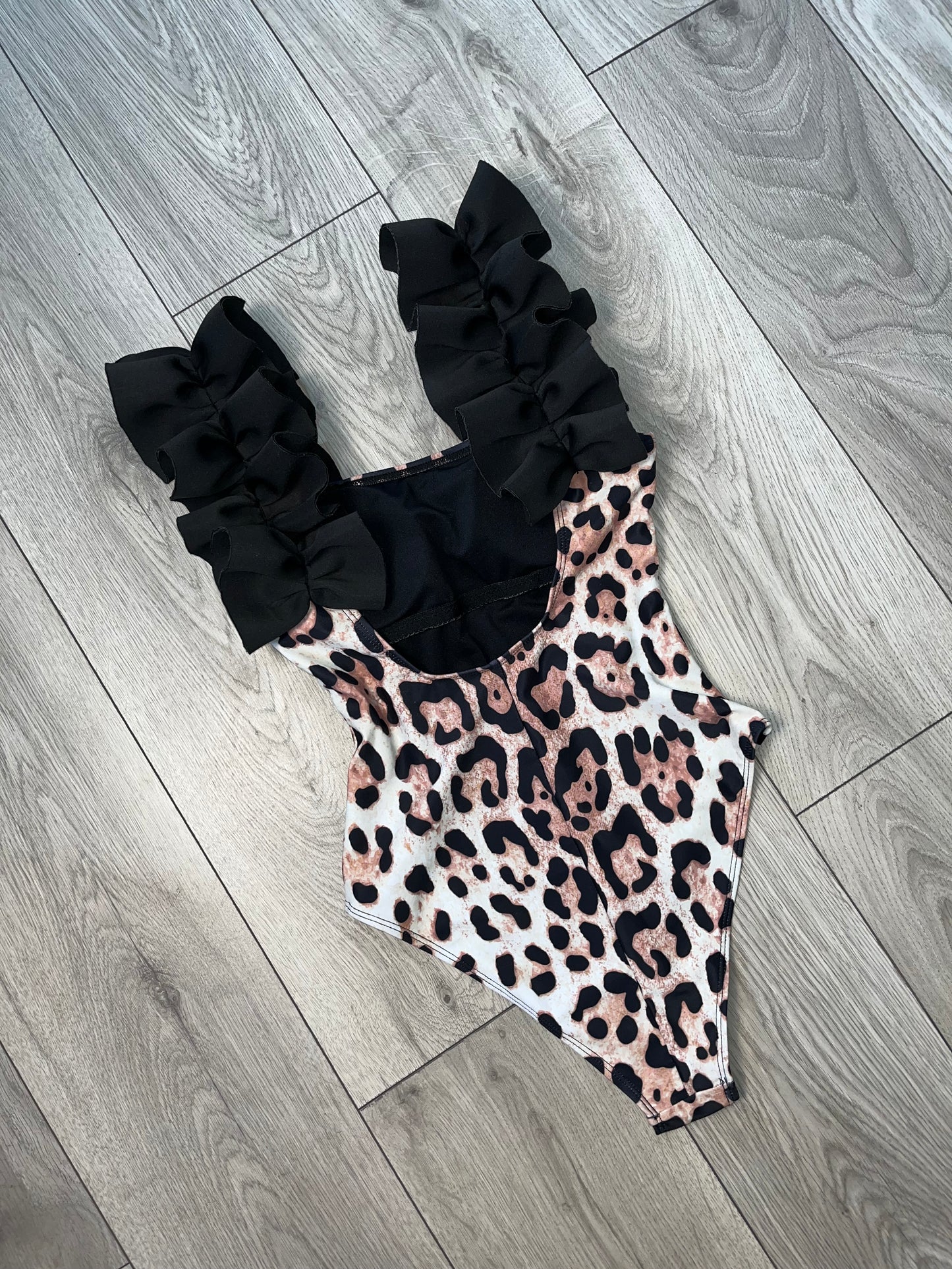Leopard Print Shoulder Ruffles Swimsuit
