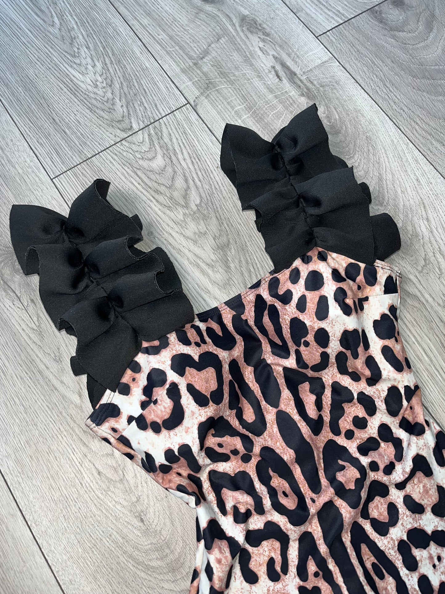 Leopard Print Shoulder Ruffles Swimsuit
